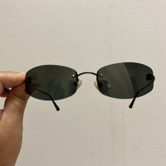 Chanel dark sunnies main image 10